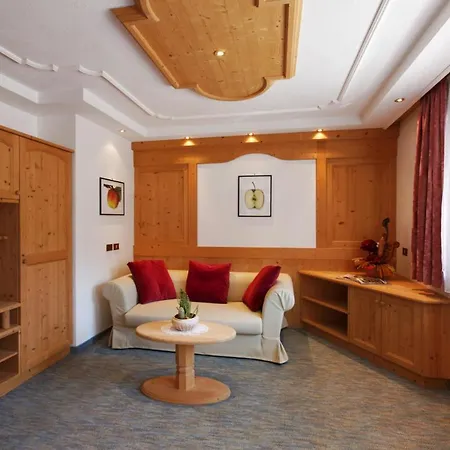 Ciasa Roby Hotel